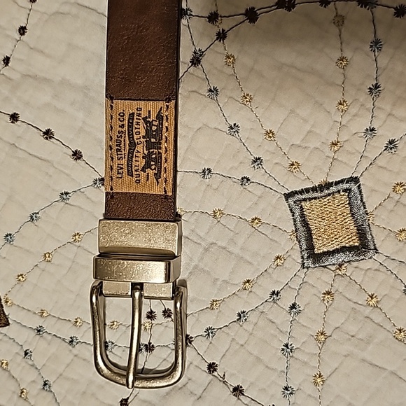 Men's Levi's Belt (26-28) - Picture 3 of 4